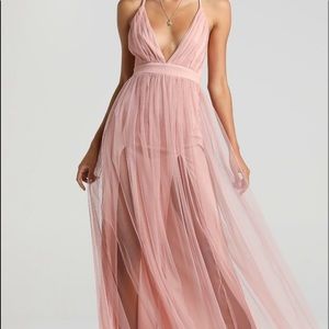 Showpo Like A Vision Plunge Maxi Dress In Blush Tulle